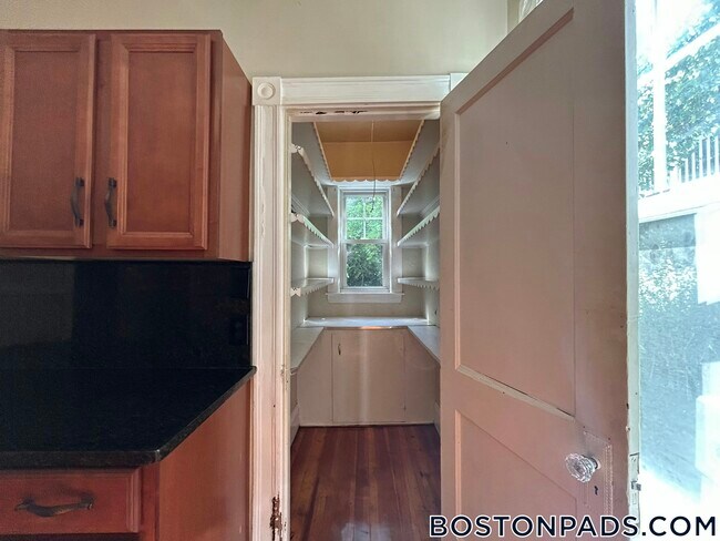 11 Fairfield St unit 1, Watertown, MA 02472 - photo 3