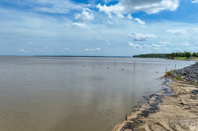 Grenda Lake has plenty to offer everyone, whether you want to camp out beneath the stars or spend the day boating or fishing.
