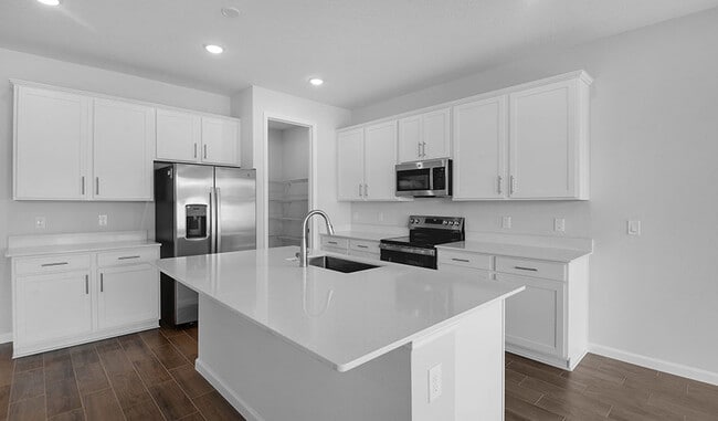 1647 Sugarbelle Cir, Mascotte, FL 34753 - photo 3