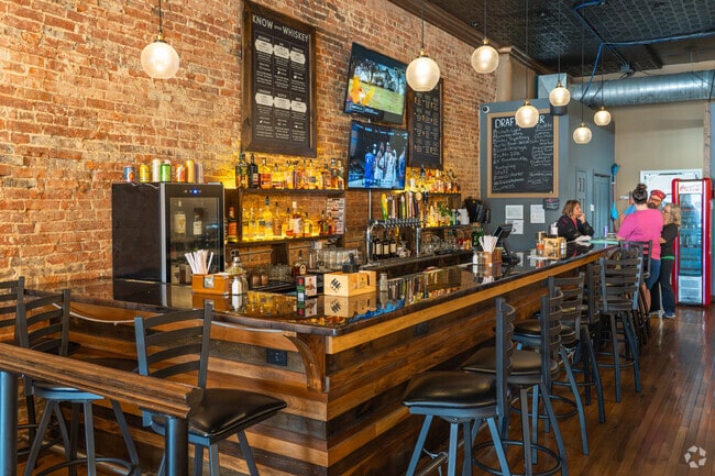 Pub 15 serves custom drink and meal combinations in downtown Bedford.