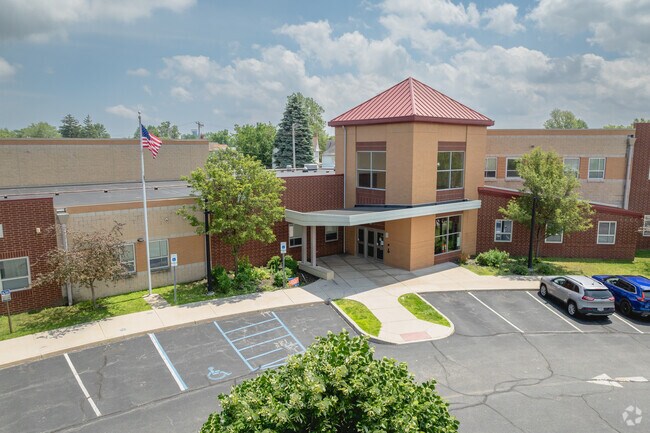 Escuela SMART Academy is ready to teach.