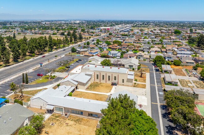 Los Angeles Adventist Academy opened in 1923.