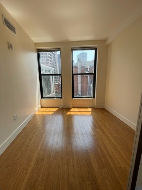 6 Winter St unit 802, Dorchester, MA 02122 - photo 3