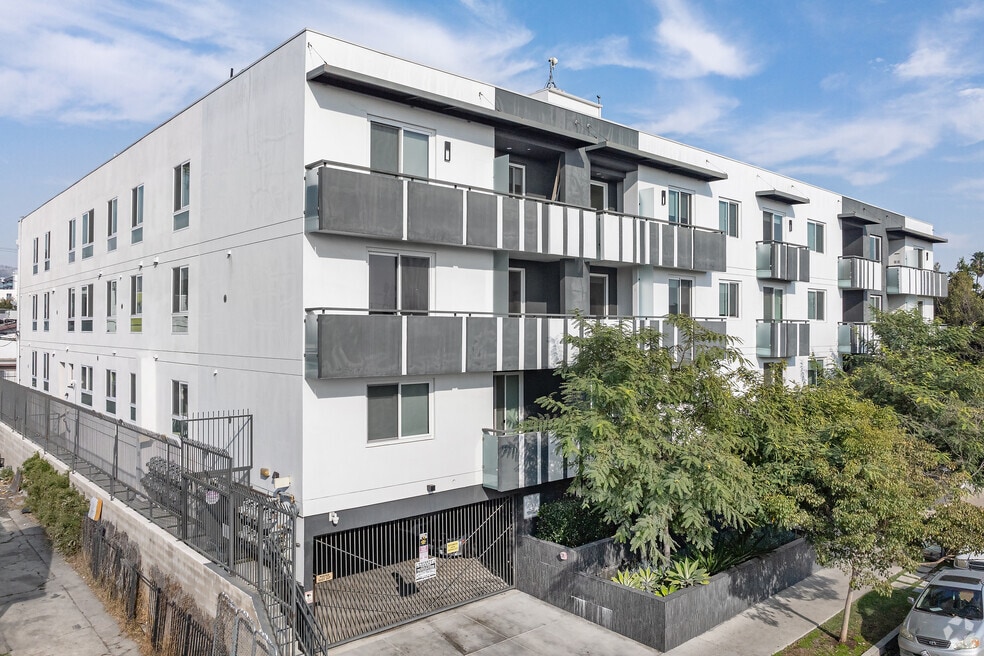 Ecco Lexington – Coliving + Traditional Units, Los Angeles, CA 90038 - photo 1