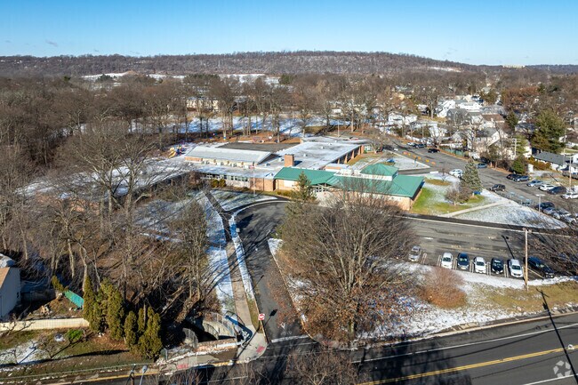 74% of Thelma L. Sandmeier Elementary's students are at least proficient in reading.