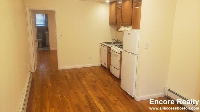 304 Beacon St unit B, Boston, MA 02116 - photo 5