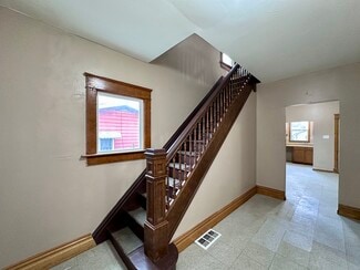 610 Fairview Ave, New Castle, PA 16101