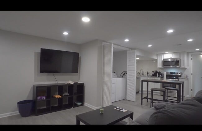 8610 60th Ave, Berwyn Heights, MD 20740 - photo 6