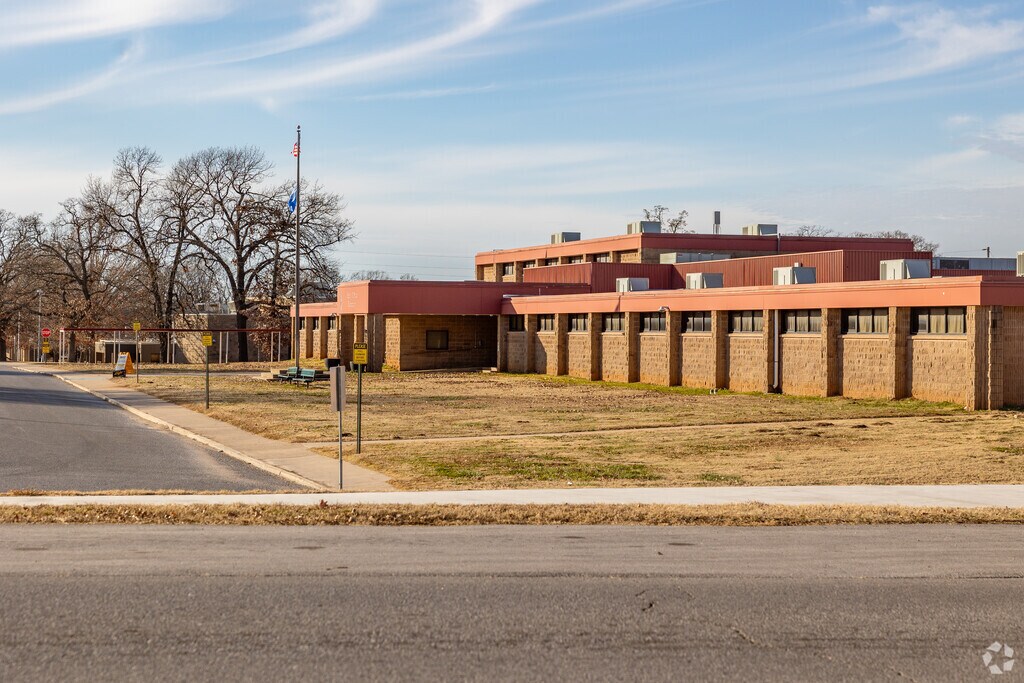 Students are taught a challenging curriculum at Pratt elementary in Prattville.
