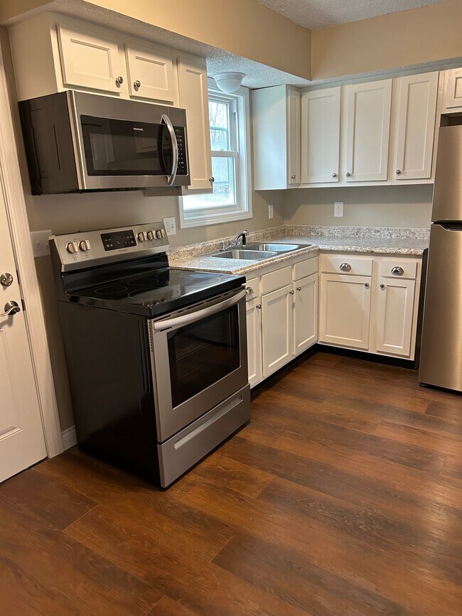 403 Railroad St unit 403, Urbana, OH 43078 - photo 2