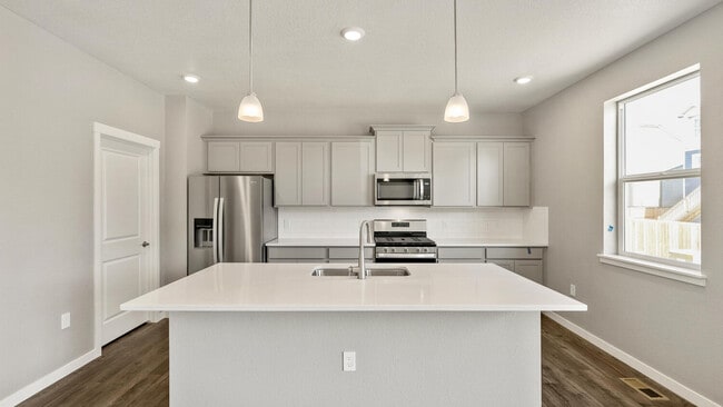 952 London Way, Severance, CO 80550 - photo 2