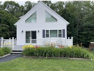 57 Meetinghouse Rd, Keene, NH 03431