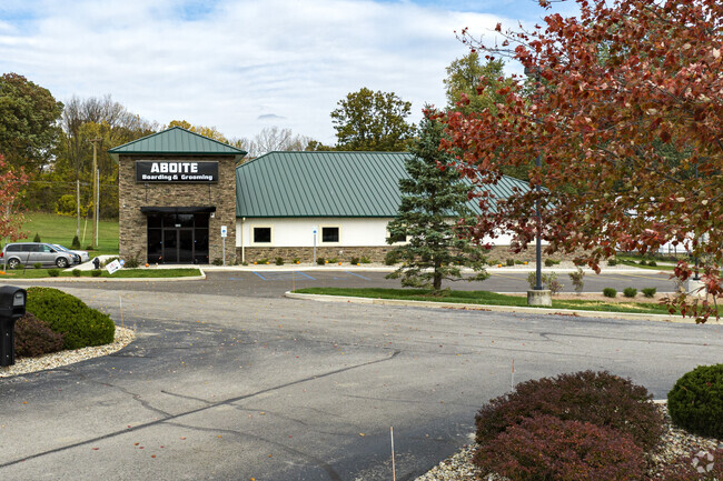 Aboite Boarding and Grooming near Kyle Road, pampering your furry friends with love and care.