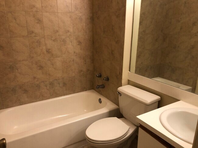 601 Cypress Lake Blvd unit G14, Deerfield Beach, FL 33064 - photo 7