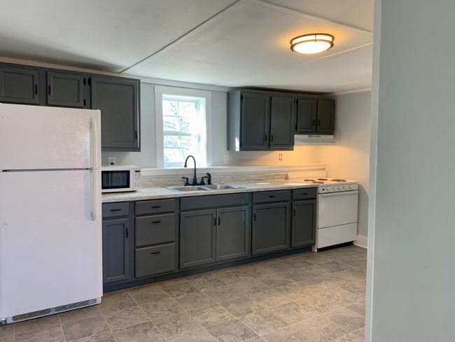 106 Spring Grove Ave, Salem, IN 47167 - photo 7