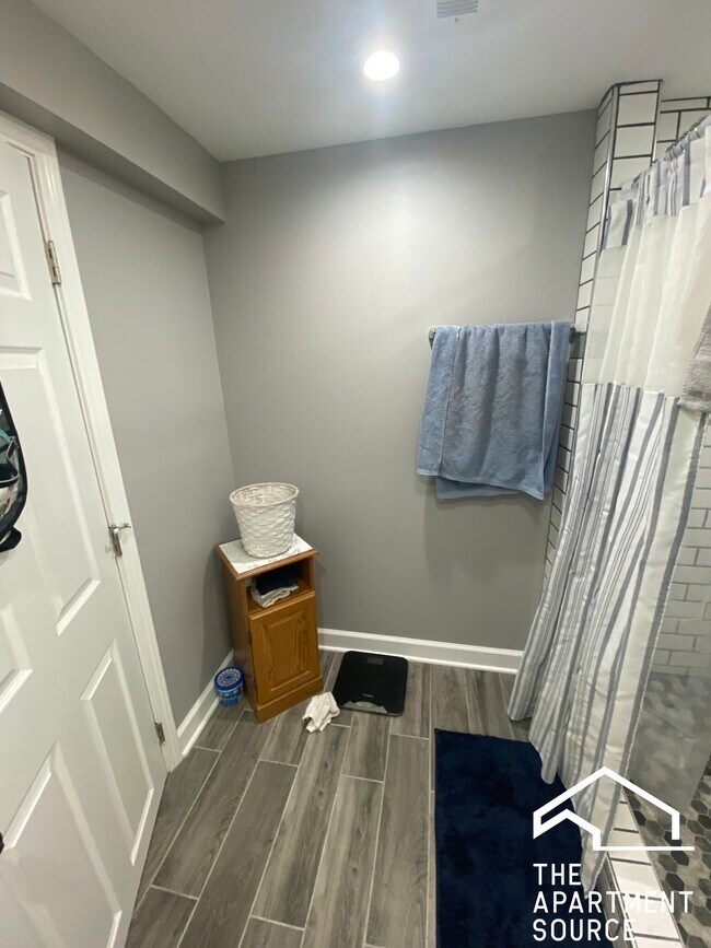 2118 N Avers Ave unit G, Chicago, IL 60647 - photo 5