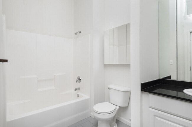 1001 Chestnut St unit 407E, Philadelphia, PA 19107 - photo 3