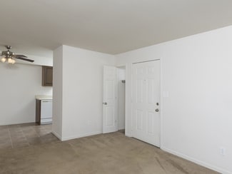 1073 Campbell Ave, Springfield, MO 65807