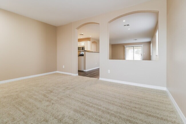 3172 S 162nd Ln, Goodyear, AZ 85338 - photo 4