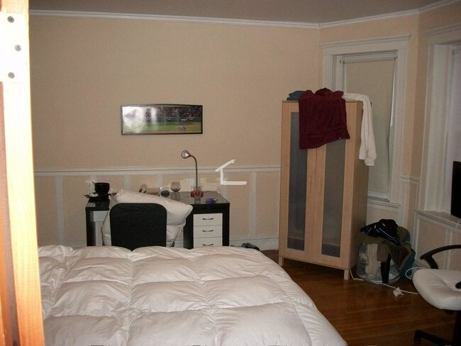 157 Thorndike St unit 3, Brookline, MA 02446 - photo 6