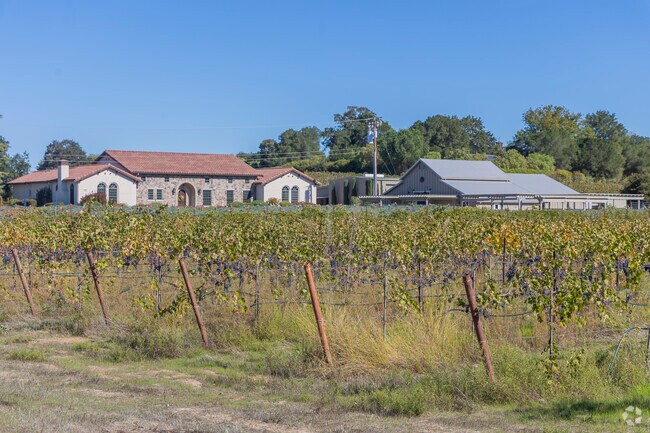 Kristopher Ranch is surrounded by many beautiful Livermore wineries.