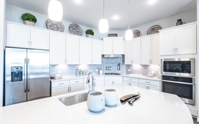 715 W Point Dr unit 38667948, Rosharon, TX 77583 - photo 5