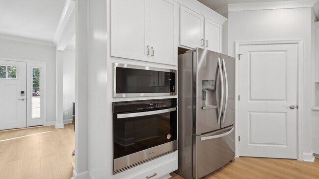 66 Whispering Oaks Dr unit 36200654, Staunton, VA 24401 - photo 5