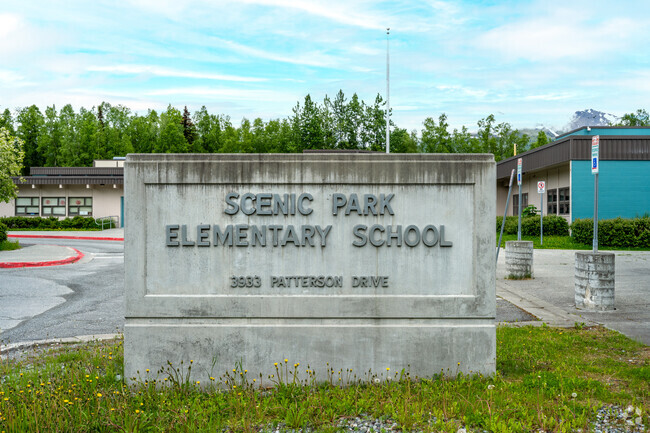 Scenic Park Elementary School's sign.