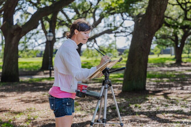 White Point Garden in Charlestowne is a great place to paint beautiful Charleston landscapes.
