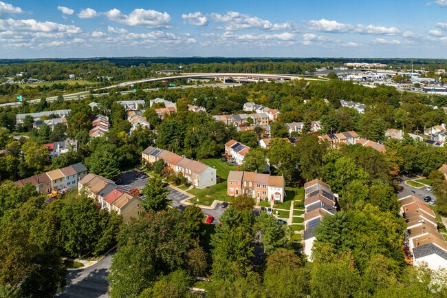 Fairland is a commuters' paradise because of its short distance to Route 29.