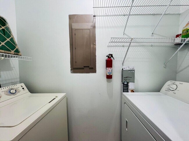 11877 Sturbridge Ln, Wellington, FL 33414 - photo 6