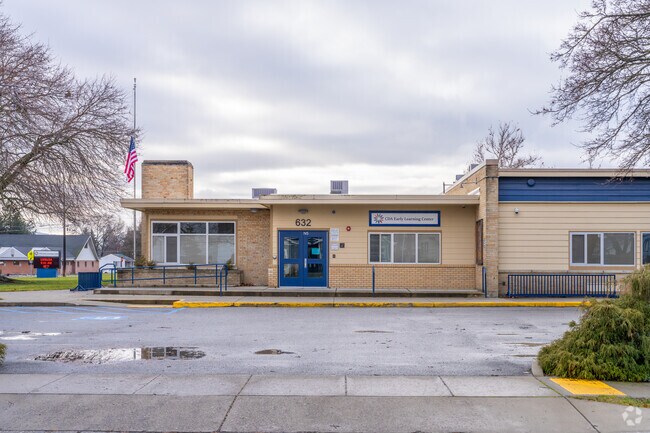 Borah Elementary is located in a residential neighborhood.
