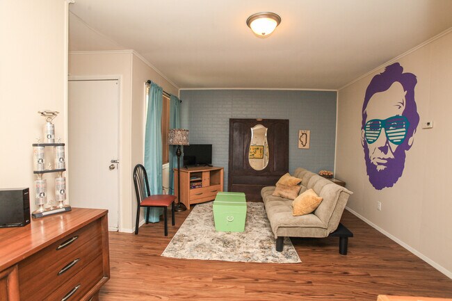 1025 N Jefferson St unit 1025 N. Jefferson, Lincoln, IL 62656 - photo 6