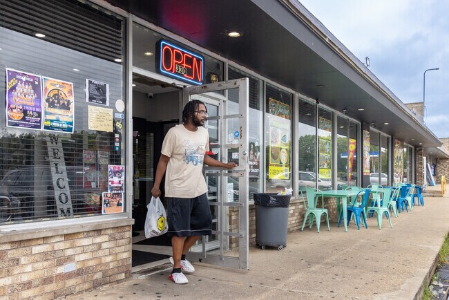 Olivo Taco, a food truck favorite in Rockford, has a brick-and-mortar store on College Avenue.