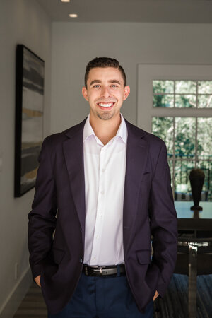 Agent Photo
