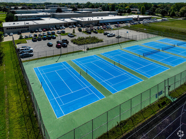 Marshall High School is perfect for kids to want to learn tennis!