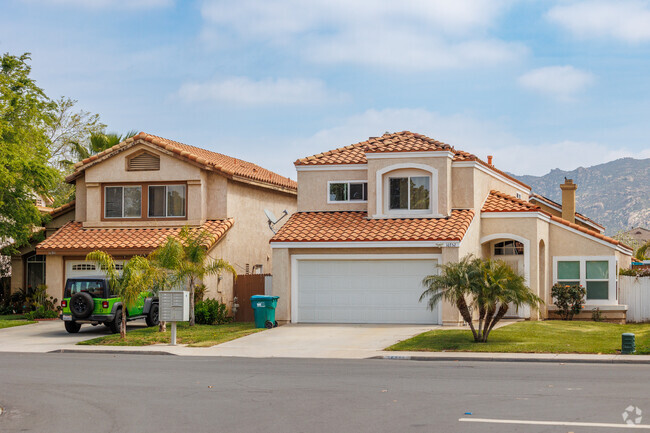 Bethune is a small, quiet family friendly community located in the south of Moreno Valley.