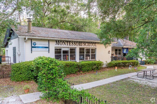 Laniakea Montessori School offers private learning for Northeast Gainesville.