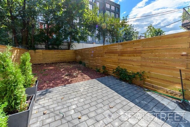90 Hull St, Brooklyn, NY 11233 - photo 6