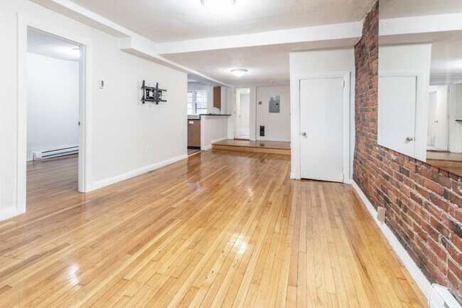 17 Cumberland St unit B, Boston, MA 02115 - photo 6