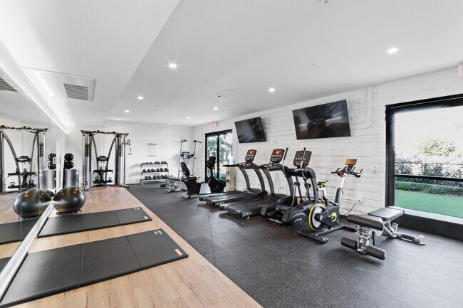 Sepulveda West Apartments, Los Angeles, CA 90045 - photo 7