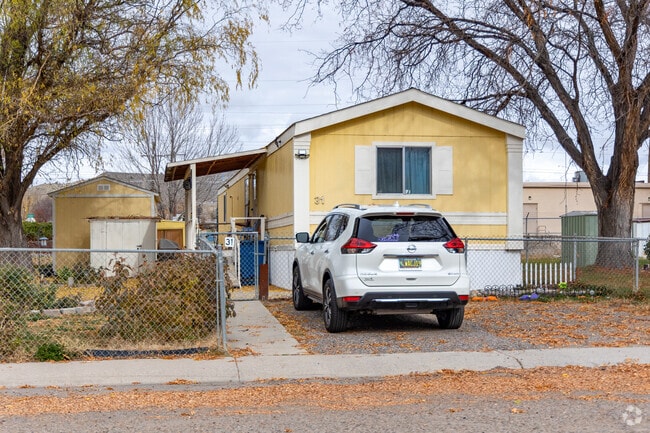 Bloomfield offers manufactured home options for families and individuals.