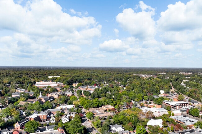 Golden Horseshoe neighborhoods are surrounded by beautiful foliage and architecture.