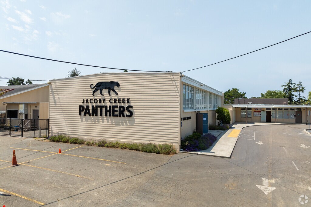 Jacoby Creek Elementary School is located in Bayside.