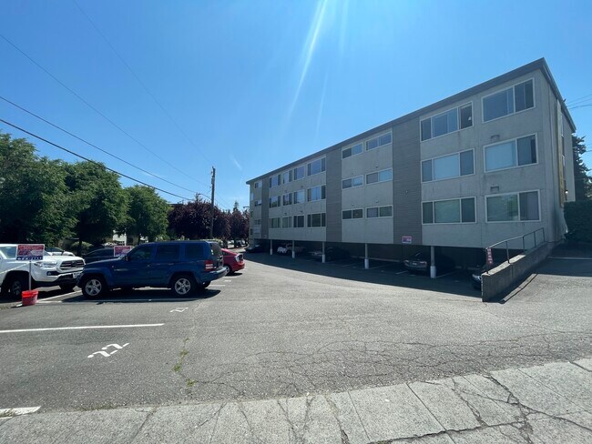 Barbi Apartments, Seattle, WA 98105 - photo 7