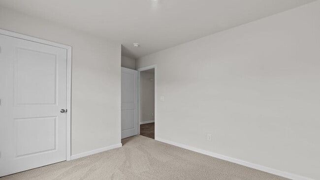 404 White Spruce Ct, Thomasville, NC 27360 - photo 3