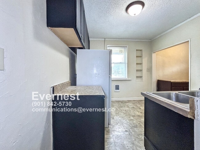 180 Clark Place unit 3, Memphis, TN 38104 - photo 3