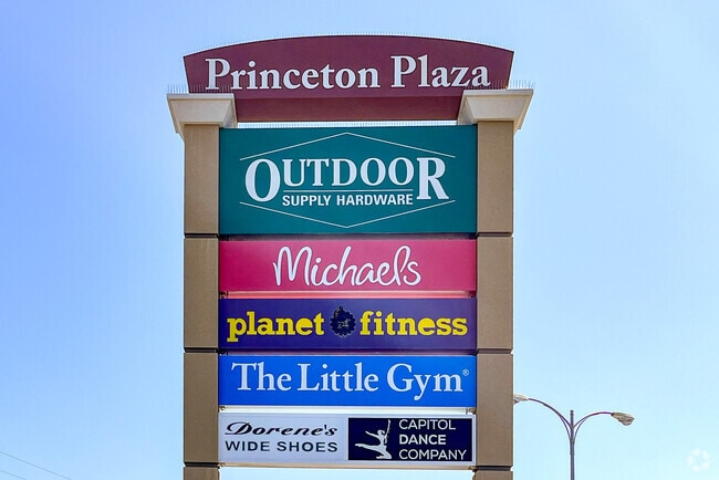 Princeton Plaza is a neighborhood shopping center ideally situated in Kooser.