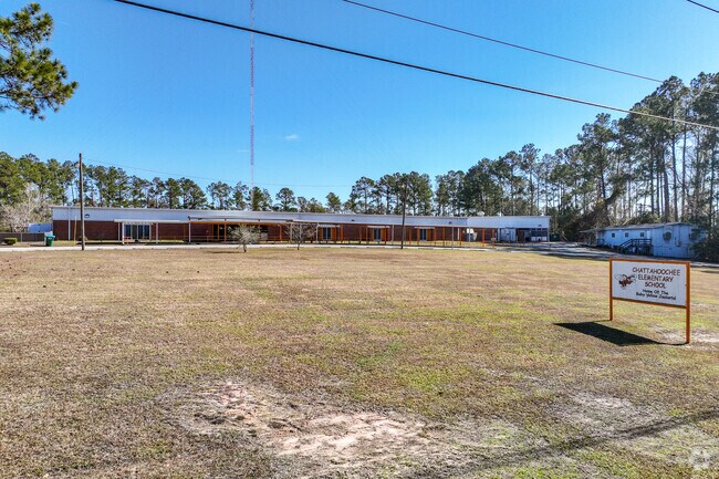Chattahoochee Elementary School is located in downtown Chattahoochee.