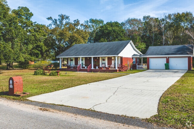 Prairie-style homes are also common in Jackson Creek.